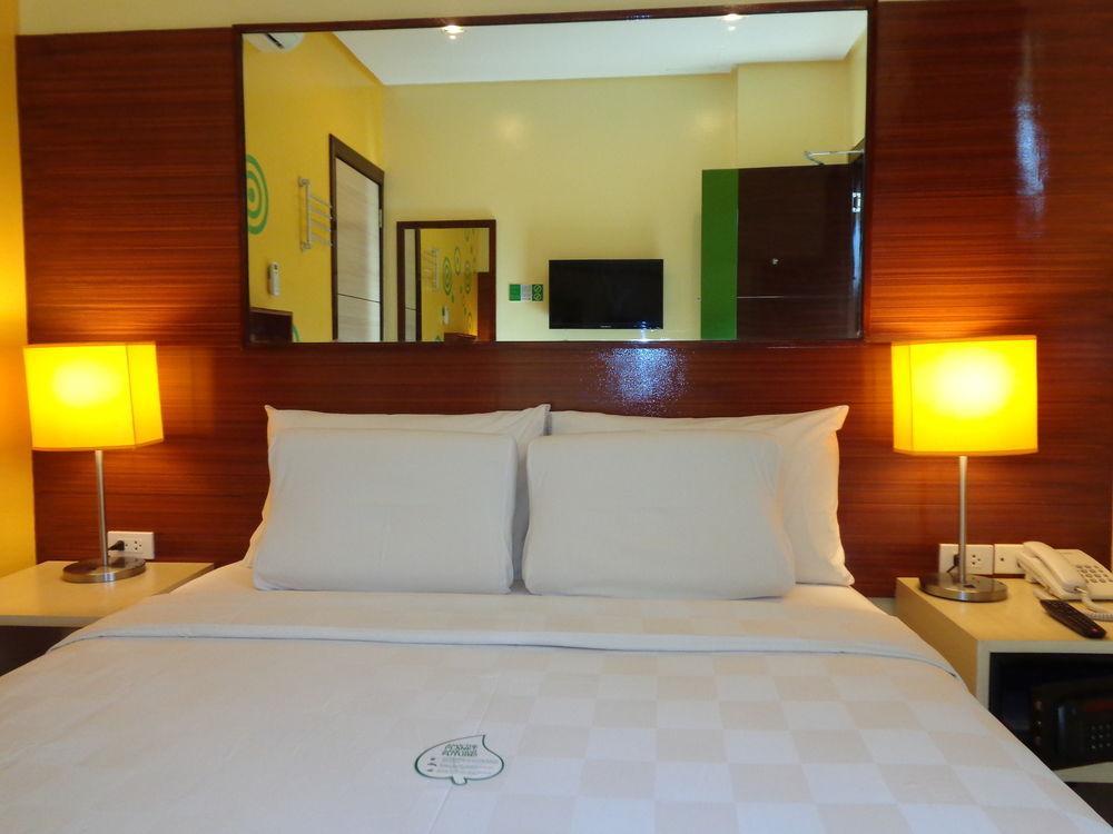 Go Hotels Tacloban Exterior foto
